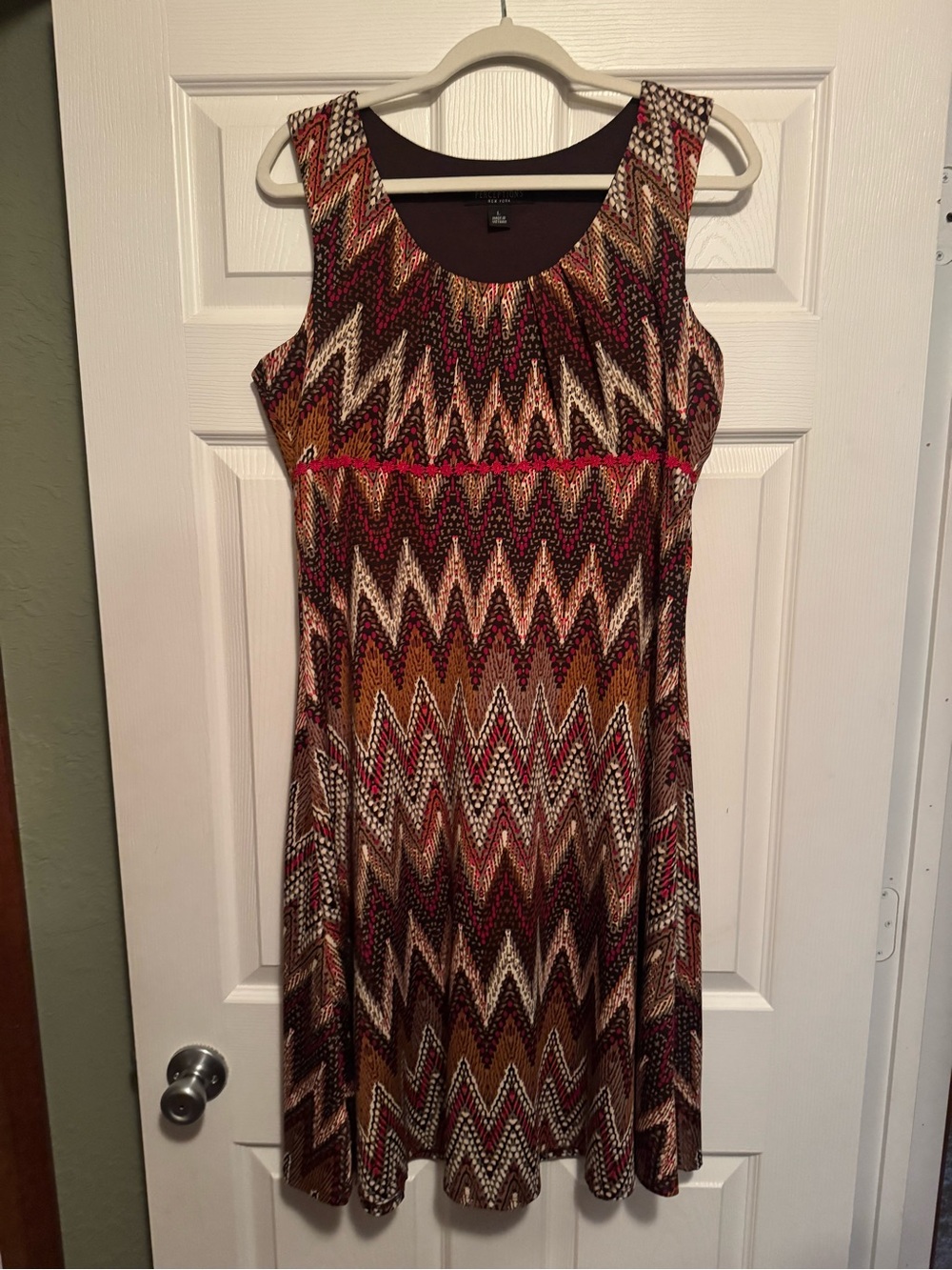 Perceptions Sz Large Sleeveless Chevron Dress in Brown, Burgundy & Cream